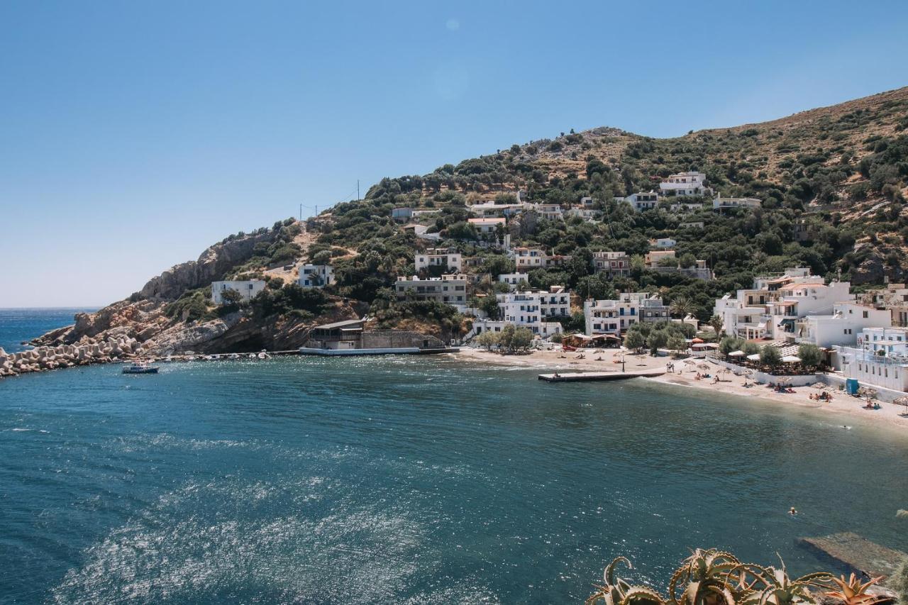 Agriolykos Pension Ágios Kírykos Extérieur photo
