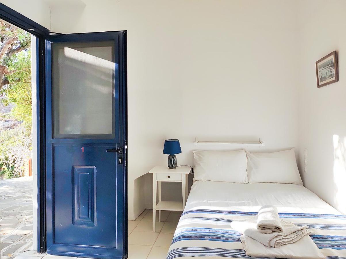 Agriolykos Pension Ágios Kírykos Extérieur photo