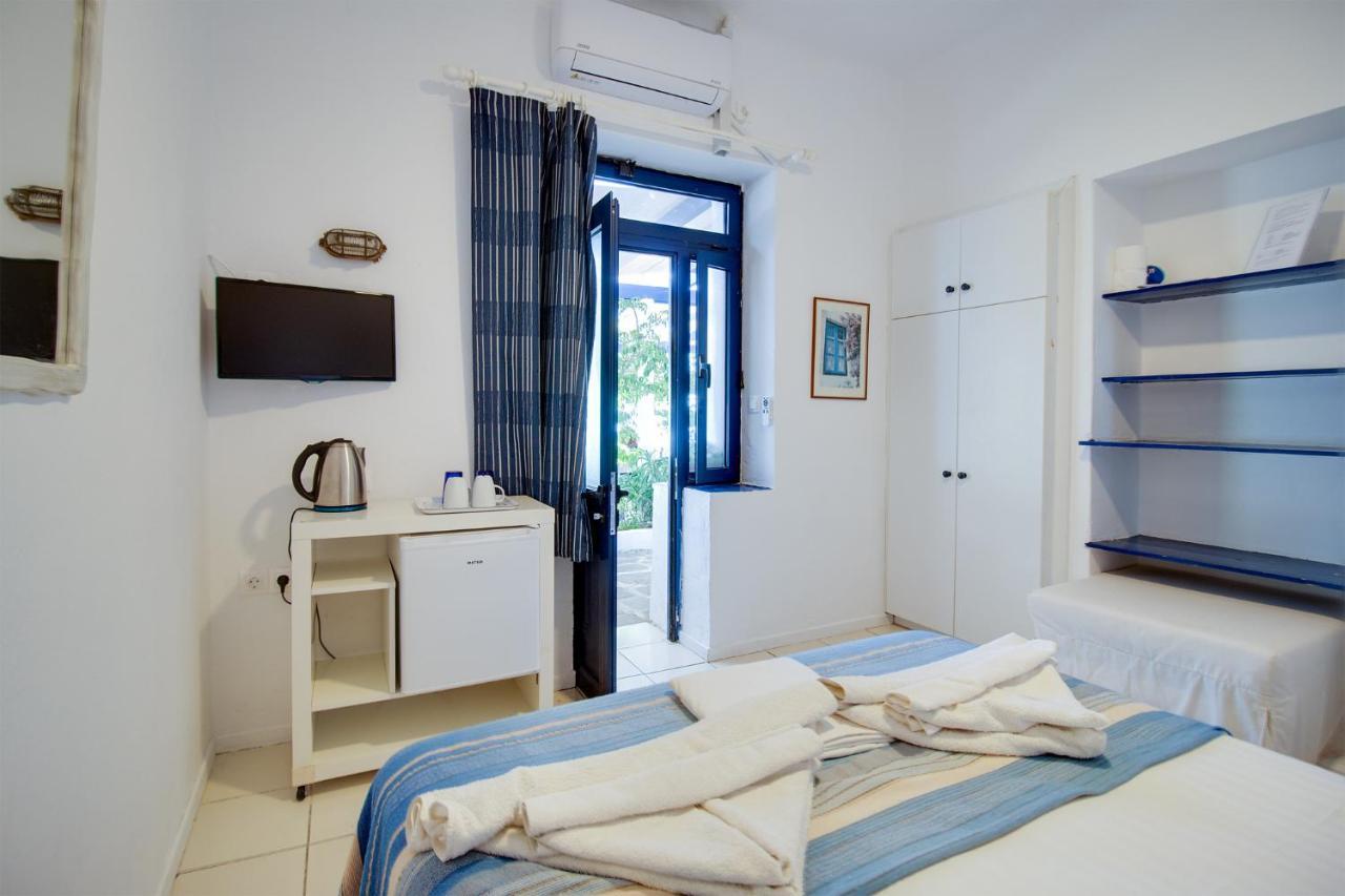 Agriolykos Pension Ágios Kírykos Extérieur photo