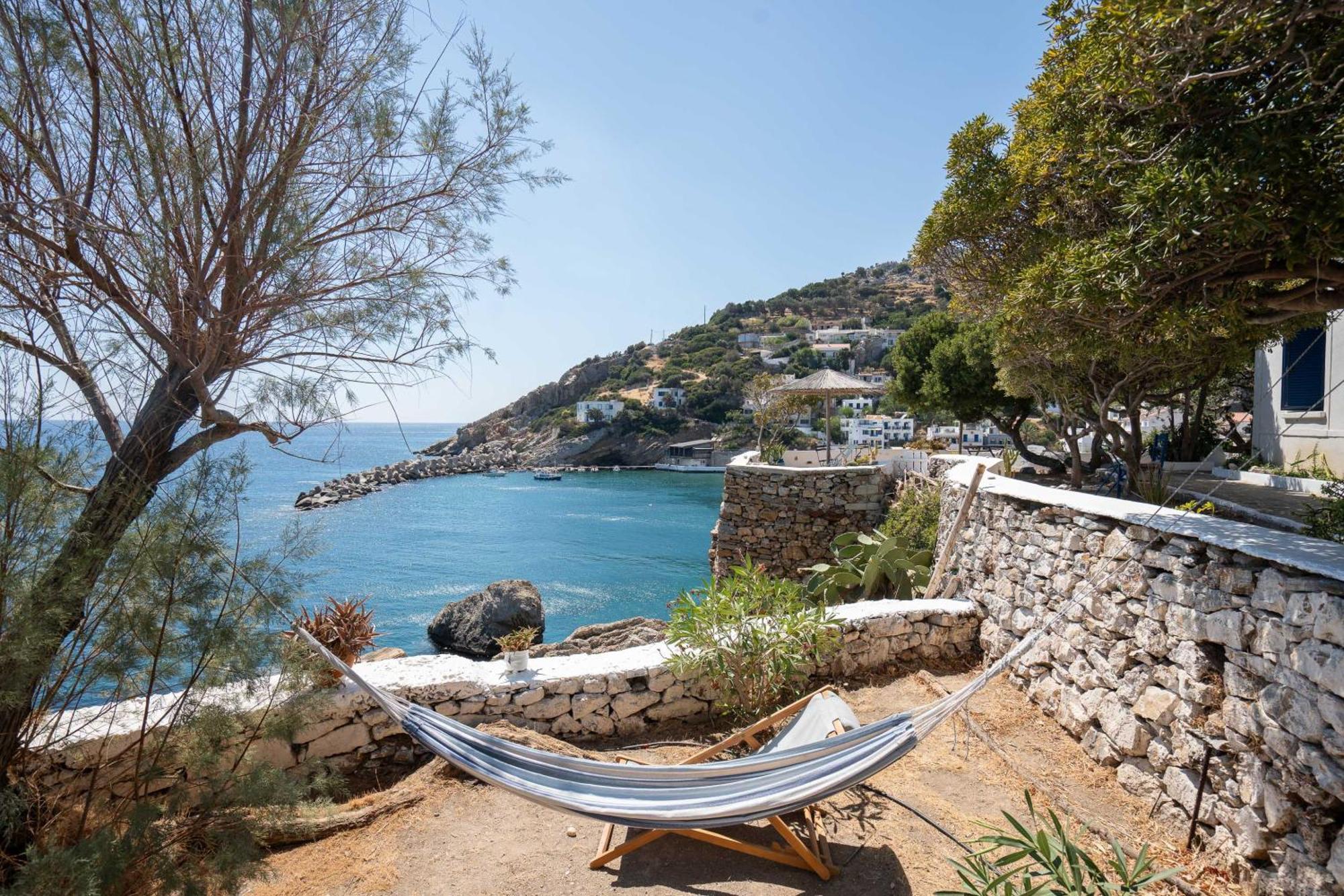 Agriolykos Pension Ágios Kírykos Extérieur photo